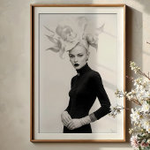 Grootheid in bloei: sculpturale monochrome Mode Poster