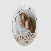 Grootkinderen maken grote foto van het leven ornament (voorkant)