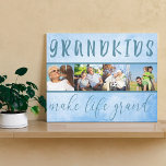 Grootkinderen maken het leven groot 4 Foto Collage Canvas Afdruk<br><div class="desc">Creëer uw eigen aangepaste Canvas Print voor de speciale grootouders. De tekst luidt: "kleinkinderen maken leven groots", wat een simpele fotocollage lijst met je favoriete foto's. De sjabloon is klaar voor u om 4 afbeelding kleinkinderen, familie en grootouders toe te voegen, die in vierkante vorm en in een strip worden...</div>