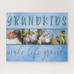 Grootkinderen maken het leven groot 4 Foto Collage Legpuzzel<br><div class="desc">Deze puzzel is een leuk fotocadeau voor grootouders. U kunt 4 van uw favoriete foto's van de kleinkinderen toevoegen, die in vierkant formaat, de stijl van de fotostrip worden getoond. De simpele collage is omgeven met het gezegde "kleinkinderen maken het leven groots" en is geplaatst tegen een blauwe achtergrond. Blader...</div>