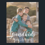 Grootkinderen maken het leven groots imitatie canvas print<br><div class="desc">Grootkinderen maken het leven groots: Aangepast familiefoto cadeau. Fotografie © Storytree Studios,  Stanford,  CA. Het malplaatje van de foto moet met uw eigen foto worden vervangen</div>