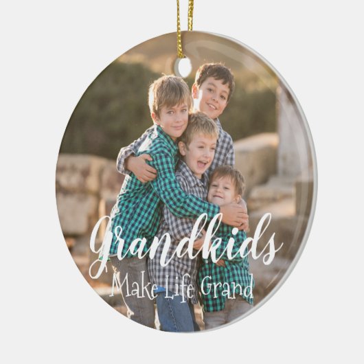 Grootkinderen maken het leven groots keramisch ornament (Links)