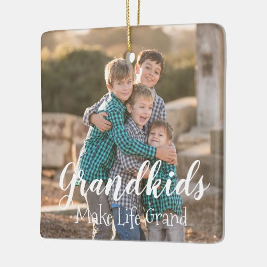 Grootkinderen maken het leven groots keramisch ornament (Links)