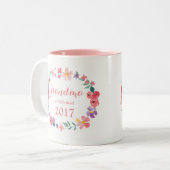 Grootma gevestigd 20— Aangepaste cadeauMok Tweekleurige Koffiemok (Voorkant links)