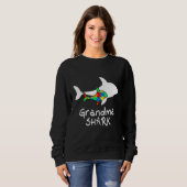 Grootma Shark Puzzle Piece Cool Autism Awareness Trui (Voorkant volledig)