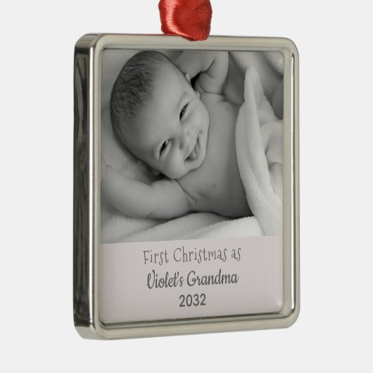 Grootma's eerste kerstfoto, speciaal gepersonalise metalen ornament (Rechts)