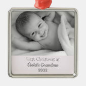 Grootma's eerste kerstfoto, speciaal gepersonalise metalen ornament (Voorkant)