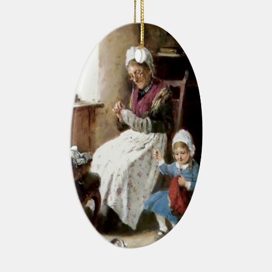 Grootmoeder en kleindochter naaien keramisch ornament (Rechts)