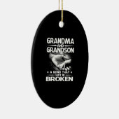Grootmoeder en kleinzoon een obligatie die niet ka keramisch ornament (Rechts)