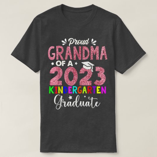 Grootmoeder van 2023 kinderen Afstuderen moeder T-shirt (Design voorkant)