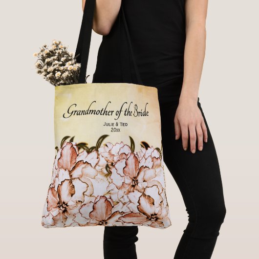 Grootmoeder van de Bride Floral w Names / Datum Tote Bag (Dichtbij)