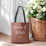 Grootmoeder van het huwelijk van de Bride Terracot Tote Bag<br><div class="desc">Grootmoeder van de Canvas tas van het bruidbruid in Terracotta Brown and White,  Good for Weddings,  Bridal Party,  Rehearsal Dinner. Bekijk meer producten met dit ontwerp in het collectie hieronder.</div>