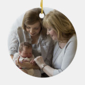 Grootmoeder voor eerste kerstmis gepersonaliseerde keramisch ornament (Achterkant)