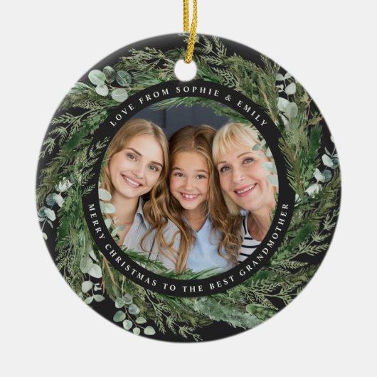 Grootmoederblad met foto's met kerstzwarte C Keramisch Ornament (Voorkant)