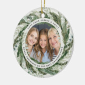 Grootmoederblad met kerstelegant keramisch ornament (Links)