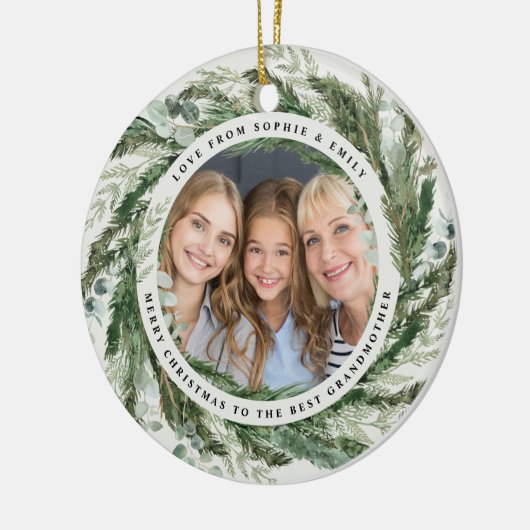 Grootmoederblad met kerstelegant keramisch ornament (Links)