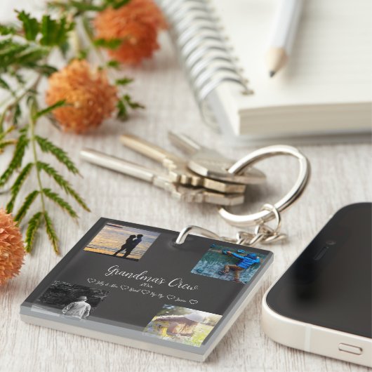 Grootmoeders Crew Custom 4 Photo Grid Sleutelhanger (Voorkant Rechts)