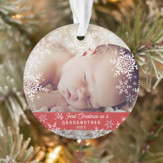 Grootmoeders eerste kerstsnowflake Baby Foto Ornament (Boom)