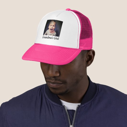 Grootmoeders speciale foto trucker pet (In situ)