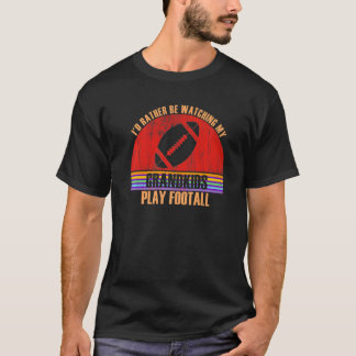 Grootouder bekijkt de voetballen t-shirt