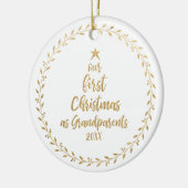 Grootouderfoto voor eerste kerstfeest keramisch ornament (Links)