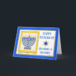 Grootouders Chanoeka Hedendaags Menorah Kaart<br><div class="desc">Gelukkige Chanoeka Oma en Opa,  hedendaagse menora met blauwe kaarsen,  papieren wenskaart. Digitale illustratie met een verlichte menora en een davidster. Wijzig de tekst op de omslag zoals u wilt. Pas de binnenkant vers aan zoals u dat wenst. Copyright op kunst,  afbeelding en vers © Shoaff Ballanger Studios,  2024.</div>