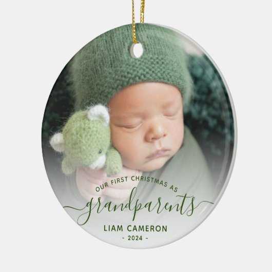 Grootouders Eerste kerstfoto Groen script Keramisch Ornament (Links)