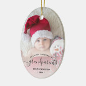 Grootouders Eerste kerstfoto Manuscript Oval Keramisch Ornament (Links)