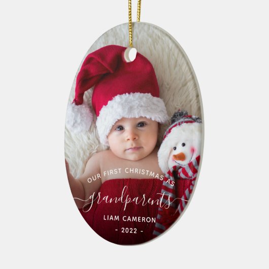 Grootouders Eerste kerstfoto White script Keramisch Ornament (Links)