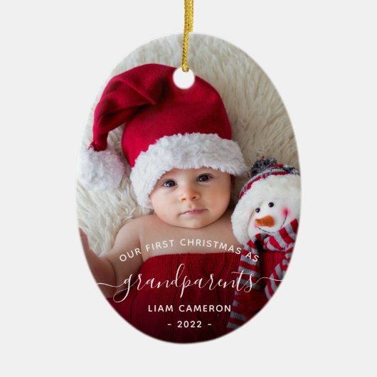 Grootouders Eerste kerstfoto White script Keramisch Ornament (Voorkant)