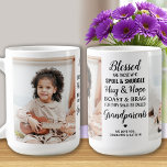 Grootouders gepersonaliseerde oma opa 2 foto koffiemok<br><div class="desc">Vier je grootouders met een aangepaste foto koffie mok. Deze unieke grootouders citeren mok is het perfecte geschenk, of het nu gaat om een verjaardagsdag, Grootouderdag of Kerstmis. We hopen dat uw speciale aandenken grootouder geschenk zal worden een gewaardeerde aandenken voor de komende jaren. Ja. Citaat "Gezegend zijn zij die...</div>