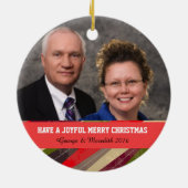 Grootouders met kerstcadeaucirkel keramisch ornament (Achterkant)