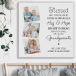 Grootouders met zegelrecht Modern 3 Foto Collage Imitatie Canvas Print<br><div class="desc">Vier je grootouders met een op maat gemaakte foto collage canvas print. Deze unieke grootouders citeren muurprint is het perfecte geschenk of het nu een verjaardag, Grootouders dag of Kerstmis is. We hopen dat uw speciale aandenken grootouder geschenk zal worden een gewaardeerde aandenken voor de komende jaren. Ja. Citaat "Gezegend...</div>