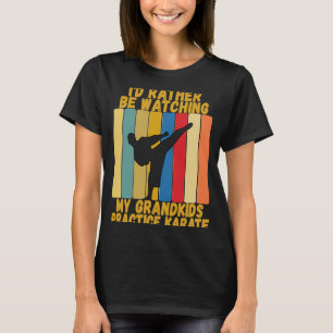 grootouders volgen kleinkinderen Karate T-shirt