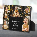 Grootouders zijn de grootste fotocollage fotoplaat<br><div class="desc">Een vijf foto-collage van uw kind/kinderen, hun namen en het bericht "Mijn grootouders zijn het grootst!" in zwart wit schrift wordt direct op het hardboard geplaatst voor een verbluffend scherp afbeelding met een gemakkelijk schoon veegbaar oppervlak. Tabletop, op een plank of bureau, is deze plak met een ingebouwde esel geweldig...</div>