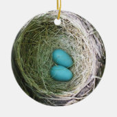 Grootouderse twee blauwe Robin's eieren in Nest Keramisch Ornament (Voorkant)