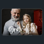 Grootpa Love Script Personalized Gift Photo Magneet<br><div class="desc">Deze fotomagneet met handgeschreven opa-letters kan gemakkelijk gepersonaliseerd worden met je eigen favoriete foto. Het zal een geweldig Vaderdag geschenk zijn voor opa. U kunt de tekstkleur ook veranderen om uw afbeelding beter aan te passen.</div>