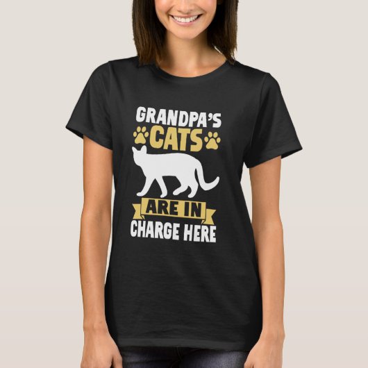 Grootpapa2019s Kat Is de Baas Hier Kat Grootpapa T-shirt (Voorkant)