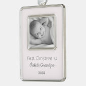 Grootpa's eerste kerstfeest Persoonlijke foto naam Verzilverd Omlijst Ornament (Links)