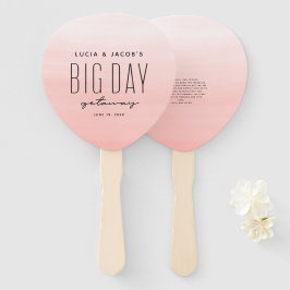 Grootse dag op weg naar koraalbestemming bruiloft handwaaier