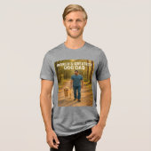 Grootste hondenvader ter wereld - Morning Walk Edi Tri-Blend Shirt (Voorkant volledig)