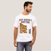 Grootte doet er niet toe - Grappig Tijger- en Muis T-shirt (Voorkant volledig)