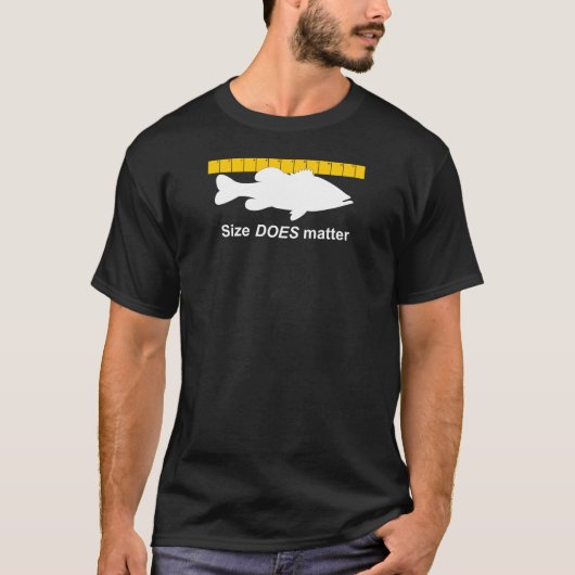 "Grootte doet er toe" - Funny basvisserij T-shirt (Voorkant)