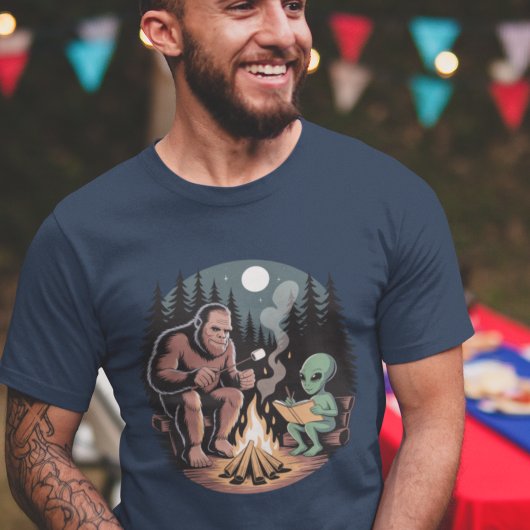 Grootvoet Alien UFO Maan Cryptid Ontmoeting  T-shirt