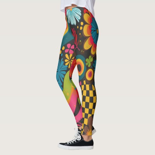 Groove Waves 70s Psychedelic Line Pattern Leggings (Links)