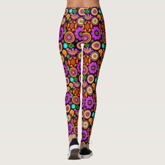 Groovy 1960's geïnspireerde bloemen en medailles leggings (Achterkant)