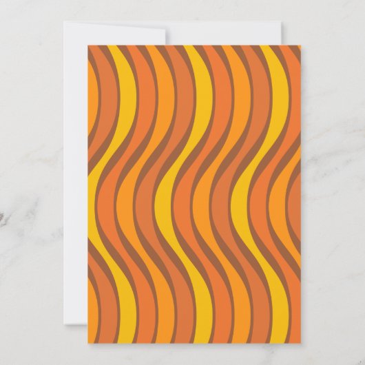 Groovy 70s Wavy Lines Oranje en bruin bruiloft Kaart (Achterkant)