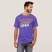 Groovy 80 Years Old Awesome Since January 1943 fam T-shirt (Voorkant volledig)