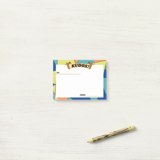 Groovy abstract kudos werknemer erkentelijkheid po post-it® notes (Op bureau)