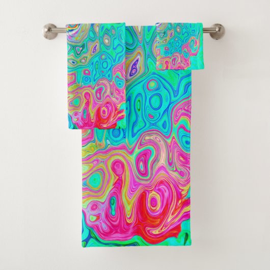 Groovy Abstract Retro Rainbow Liquid Swirl Bad Handdoek (Insitu)